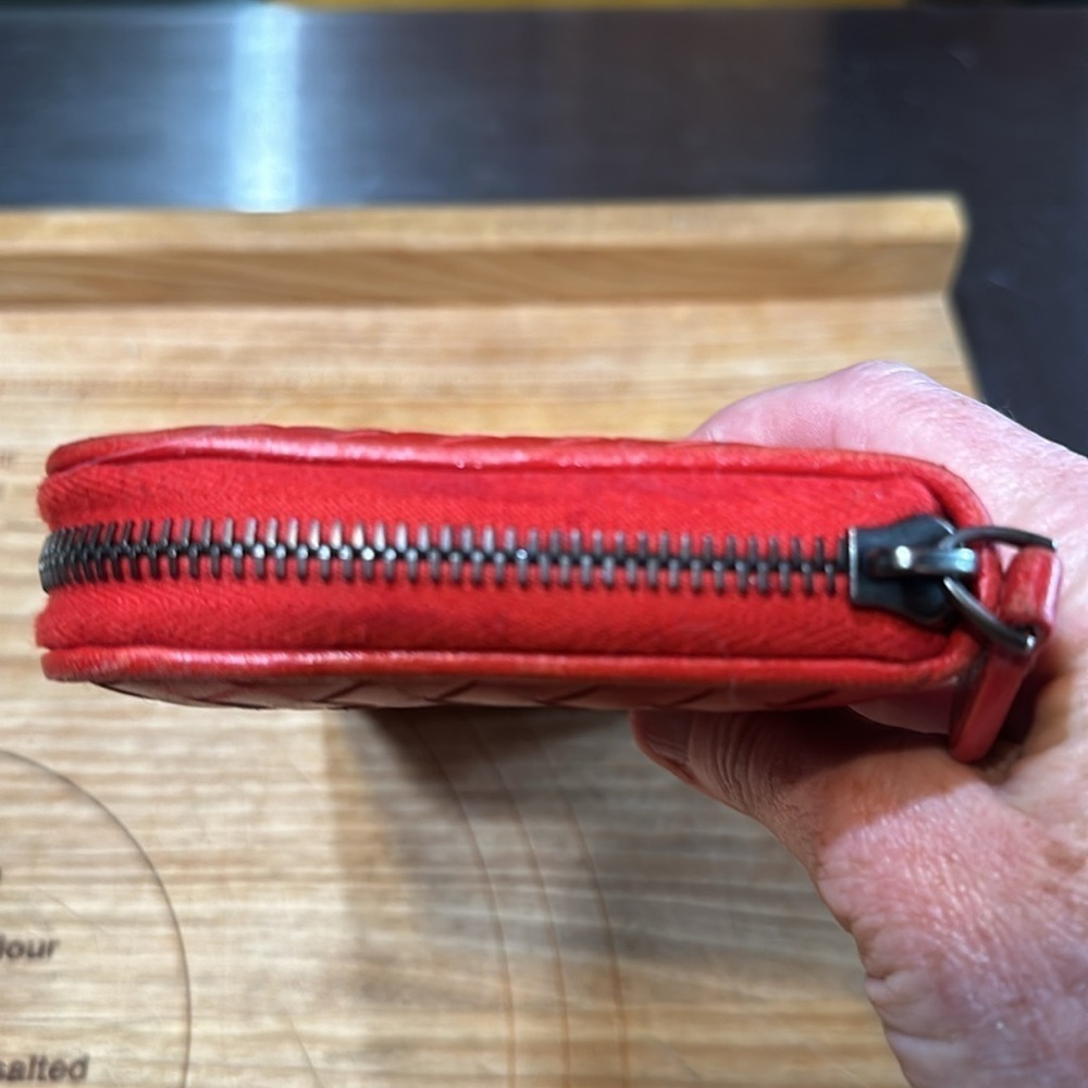 Bottega Veneta red wallet. - Picture 4 of 14